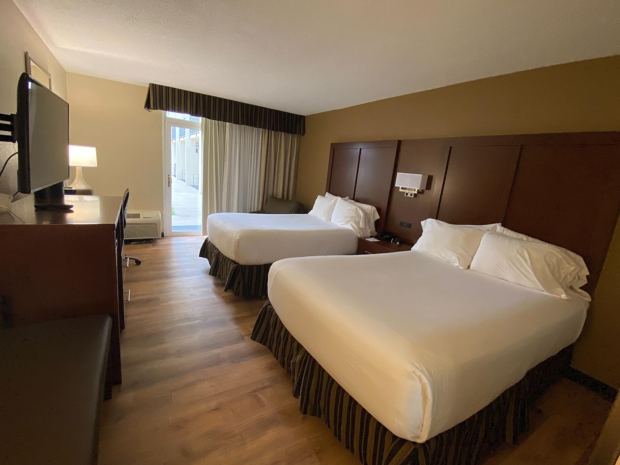 วินด์แฮม การ์เดน วอร์ซอว์ Hotel ภายนอก รูปภาพ