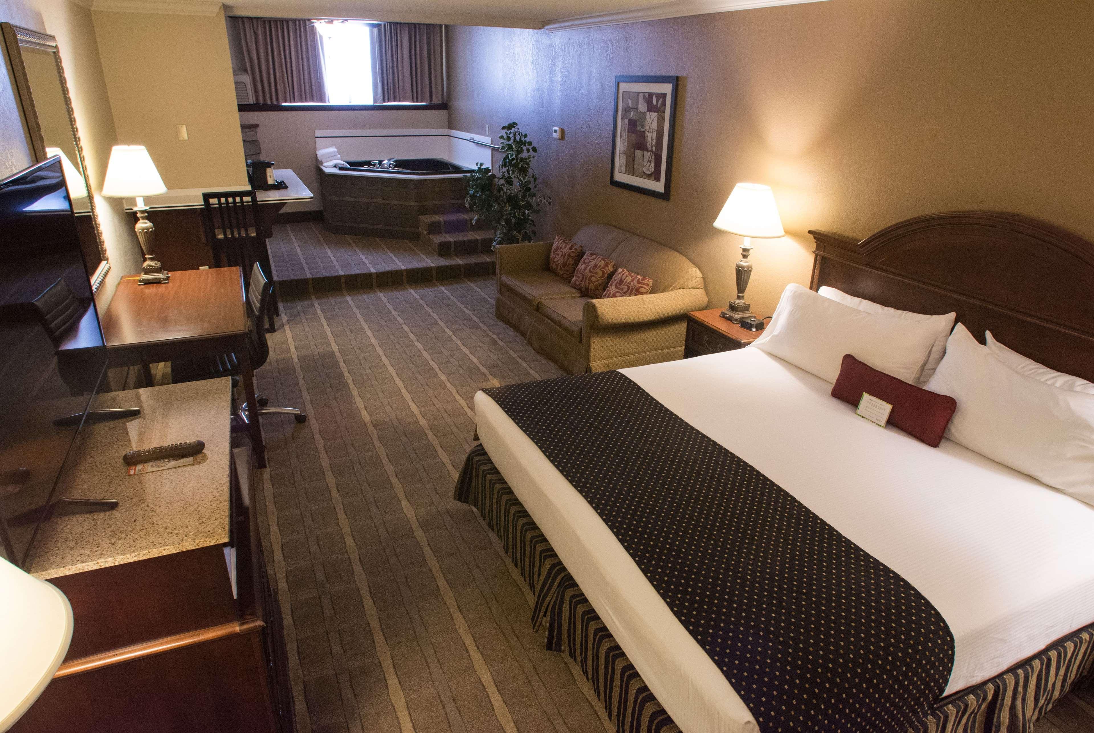 วินด์แฮม การ์เดน วอร์ซอว์ Hotel ภายนอก รูปภาพ